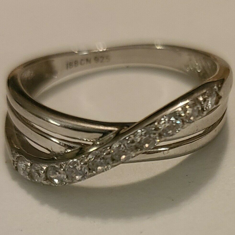 Engahement/ Promise Style Sterling Silver 925 Rink (2g, Size 7) 10cz